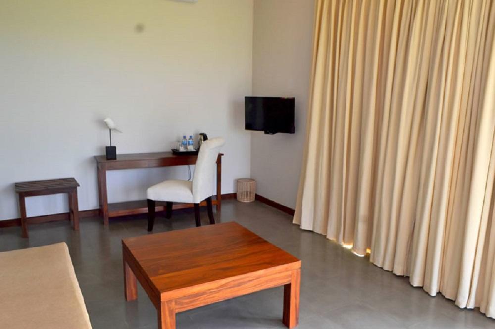 Kethaka Aga Hotel Tissamaharama Bagian luar foto